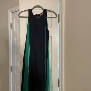 Women’s Banana Republic maxi dress, Size 6.